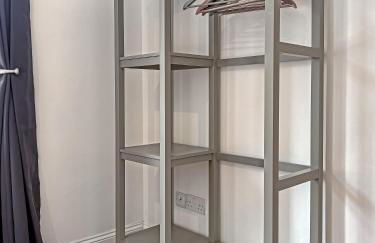 Stylish Town Centre Apartment, ALLOCATED FREE PARKING SPACE, RICKMANSWORTH HIGH STREET, Modern Decor, Juliet Balcony, Walking Distance to Rickmansworth Station Metropolitan Line - Foto 54