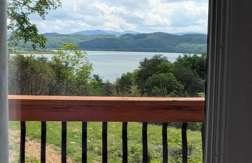 Lake & Mountain Views every room in the house! - Photo 17