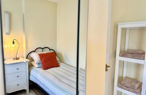 Pembroke Dock Hidden Gem - Pass the Keys - Photo 5