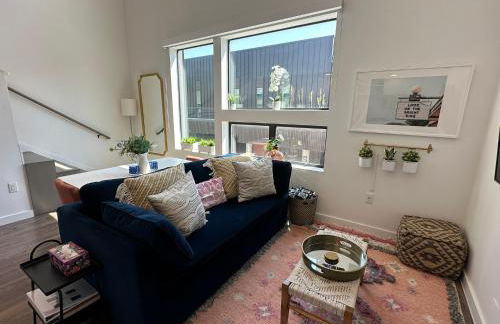 Austin Stylish Studio - Foto 38