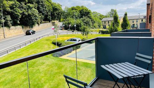 Cheerful 2-bed townhouse in Wakefield with parking - Foto 4