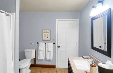 Brookside Cabin with HotTub and FirePit - Foto 8