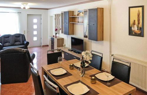 Schones Ferienhaus mit Terrasse - Foto 11