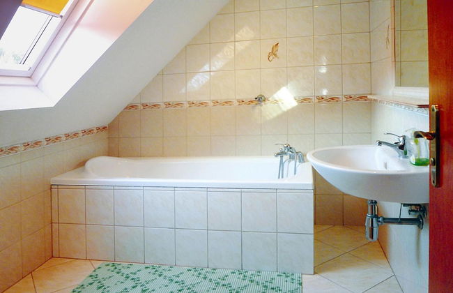 Holiday Home in Bytow Near Sandy Lake Beach - Photo 10