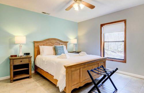 Stunning Maggie Valley Getaway with Decks, Fire Pit! - Foto 21