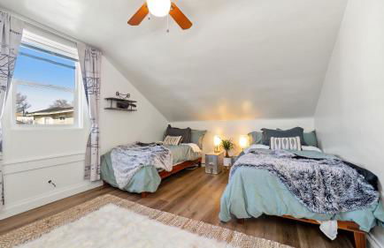 Midtown Flight Deck: 2BR Gem - Foto 25