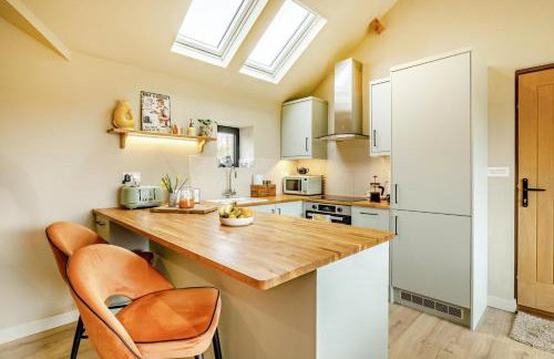 1 Bed in Thorncombe oc-t34792 - Photo 2