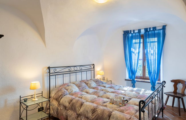 2 bedroom House in Cipressa with garden and terrace - Photo 2