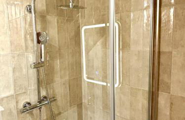 Poole Quay Apartment - Perfect Location - Beatiful Roof Terrace - Free Parking - Photo 6