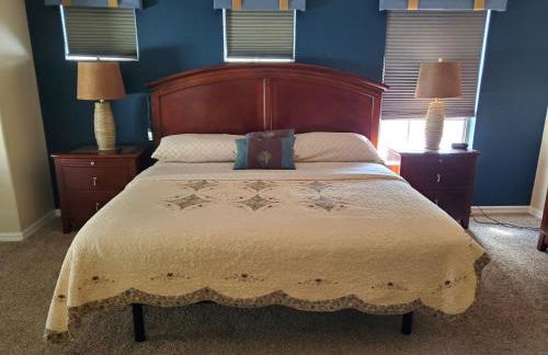 Spacious 5 bdrm 4 bth pool home, game room New Year special close to Disney, Epic Universe Spring Break Special - Foto 17