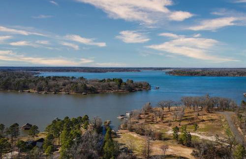 Cabin Masterpiece on Private Lake 3 bedroom - Foto 29