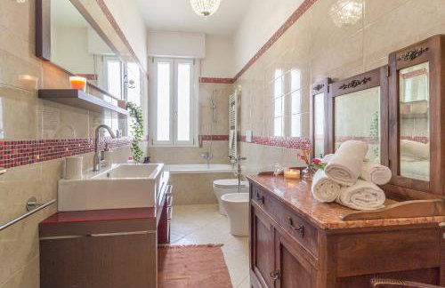 Charming Apartment In The City Center "Terrazza Sui Tetti" Con Parcheggio - Foto 24
