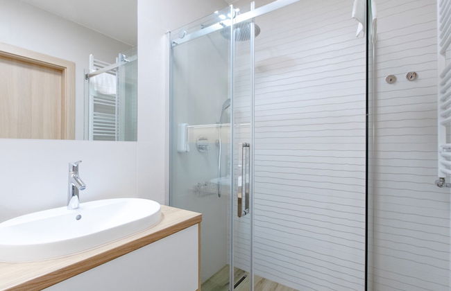 Apartment With River View, Sauna, and Indoor Pool - Foto 15