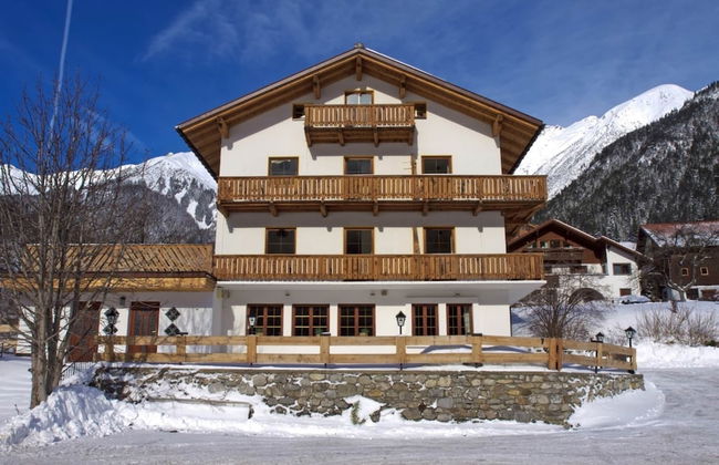 Beautiful Holiday Home Near St Anton Am Arlberg With Sauna - Foto 38