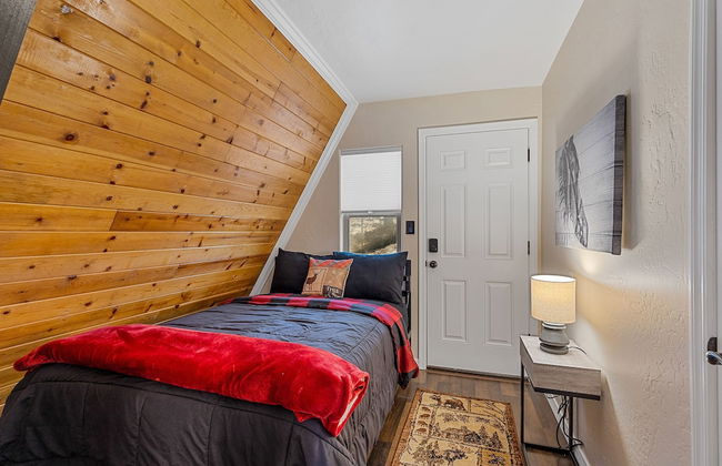 Spacious A-frame Pines Cabin 12 Beds Loft Game Room - Foto 42