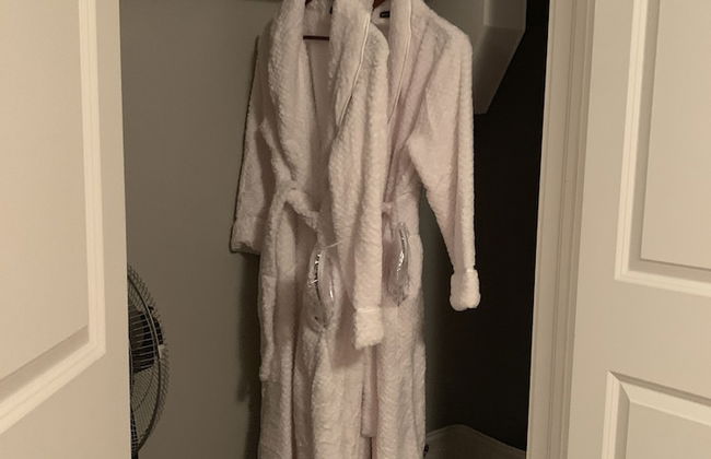 Legacy Suites - Photo 19