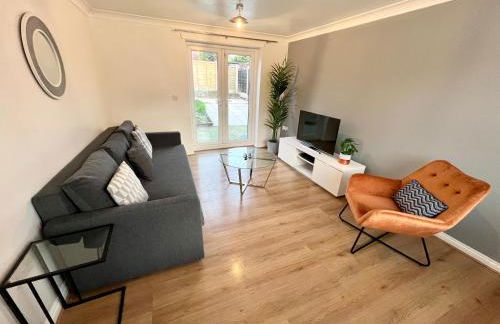 Spacious 3-Bedroom house with 5 beds and sofa-bed - Foto 9