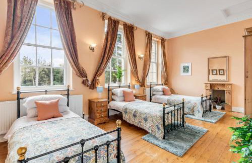 Beccles Georgian Mansion l 9 Bedrooms, Hot Tub & Parkland - Foto 45