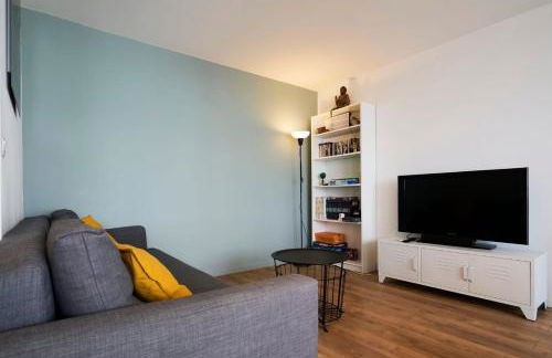 Apartment balconyparking space near train station - Foto 5