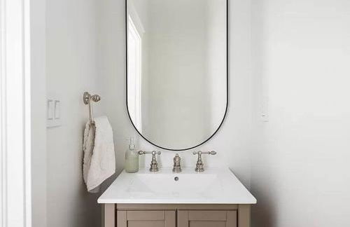 New! Pure Luxury W Private Pool/Spa & Game Center! - Foto 31