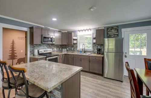 Serene Bryant Retreat with Private Hot Tub! - Foto 6