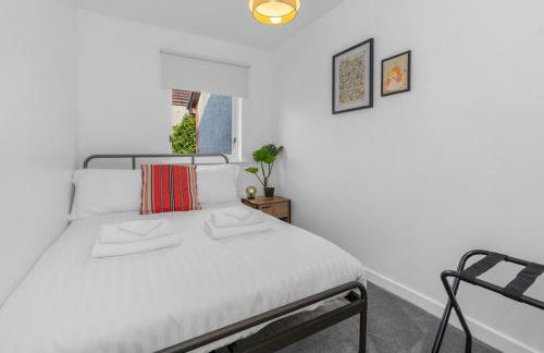 Free Parking - Central - Sleeps 6 - 2 Bedrooms - Foto 27