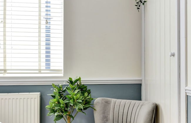 Beautiful 4 Bed House, 3 Minutes to Sea, Sleeps 8 - Foto 22