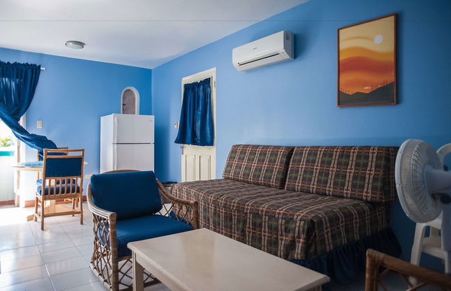 Point Village Studios and Suites - Photo 15