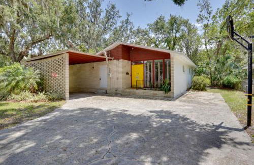 Charming Mid-Century House - Just Steps to Lake! - Foto 30