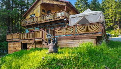 Salmon Return and Wildlife Roam Ketchikan Getaway! - Foto 1