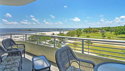 Beachside Biloxi Club Condo Balcony with Ocean View - Foto 1