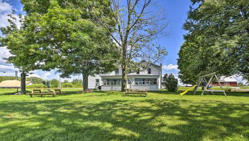 Lakefront Retreat with Shared Dock and Fire Pit! - Foto 2