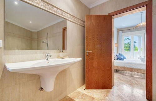 Exclusive Villa With Panoramic Sea Views - Foto 11