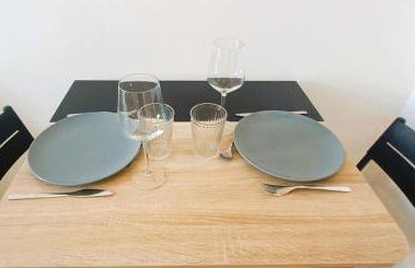 La Terrasse, T2 proche gare, Wifi, tv HD, grande terrasse - Photo 14