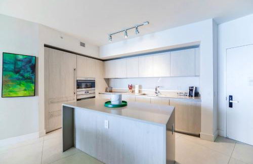 Ocean & City Views l Luxury Beachfront Condo - Photo 30