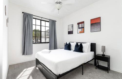 Newly Remodeled Lakefront Oasis - Foto 22