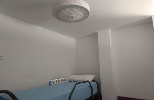 Apartamento primera linea de playa con gran patio, consultar disponibilidad de aparcamiento - Foto 4