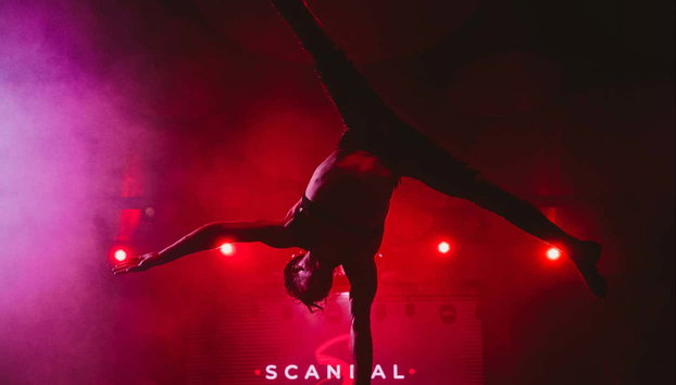 Entrada a Scandal Dinner Show - Foto 2, Disfrutando del espectáculo Scandal Dinner Show