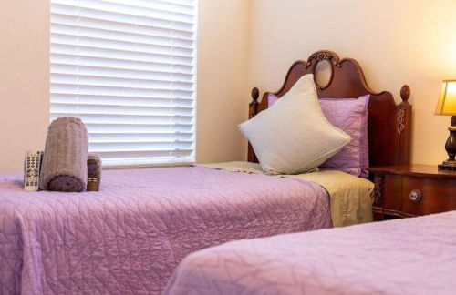 Beautiful Lake View Pool House Brand new Hot Tub - Foto 48