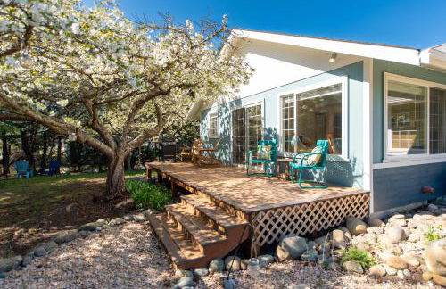 Sequim Escape with Gas Grill and Deck, Walk to Beach! - Foto 28