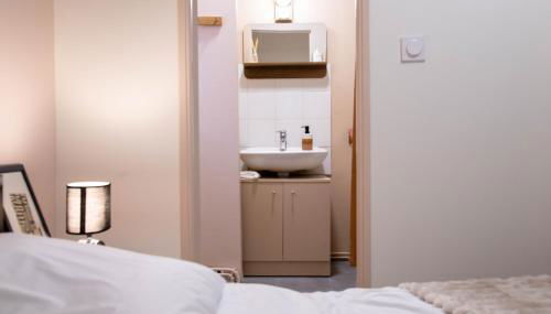 Le Jaude, T2 rénové Centre ville I WIFI Confort et cosy - Foto 5