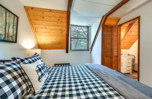 Deck and Grill A-Frame Cabin in Munds Park! - Foto 14