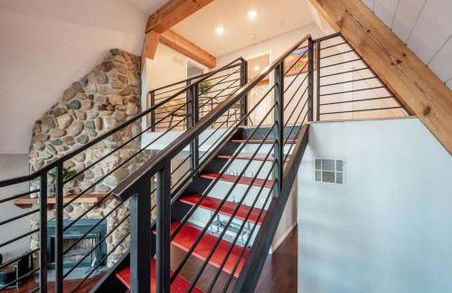 Secluded Waterfront A-Frame Cabin w/ Pvt Lake - Foto 32