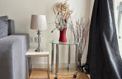 1 Bed Flat - Sleeps 4 - Pets - Parking - Wifi - Foto 6