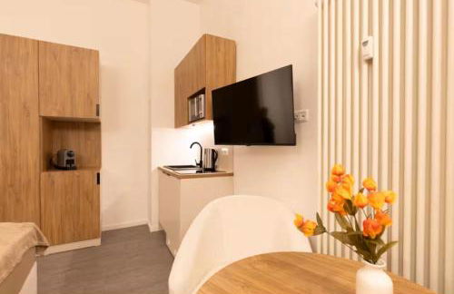 Jomi Stays Berlin - Kudamm - Foto 24