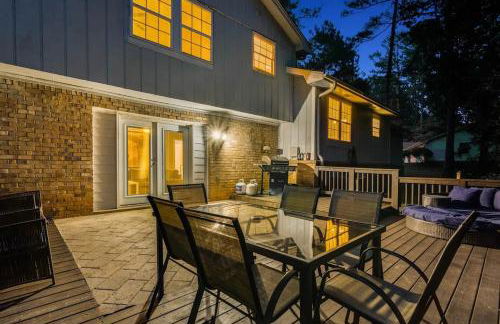 Spacious 5BR Retreat Sleeps 12,Large Deck - Foto 41