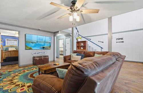 Douglas Lake Cabin with Hot Tub, Golf & Marina Views - Photo 3