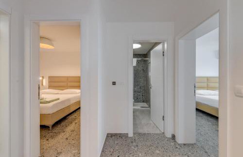 DeLuxe Seaview Apartment KENNEDY I - Photo 55