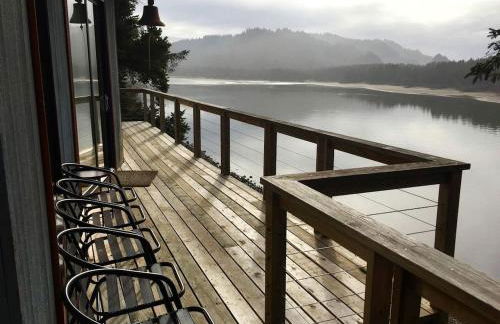 Stunning Beachfront Cabin with Barbecue and Hot-tub in Otis, Oregon - Foto 30