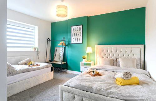 A Luxurious Home with Hot Tub and Man Cave! 9ppl - Foto 7